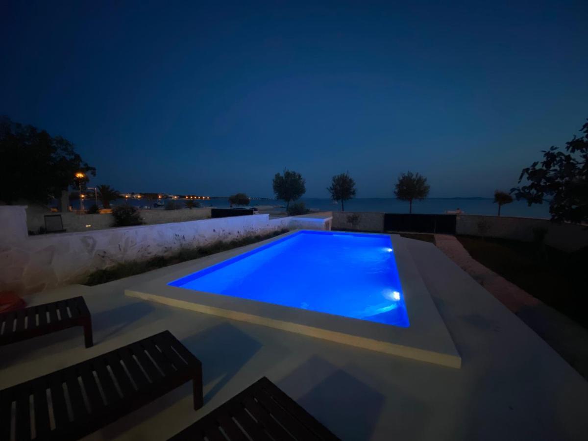 Holiday House Laura Vir Esterno foto