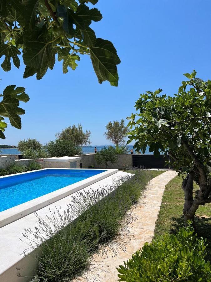 Holiday House Laura Vir Esterno foto